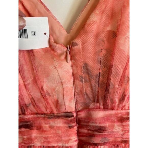 Eliza J Dress Overlay Sleeveless Halter Top A Line V Neck Gauzy Size 6 MSRP $156 - Picture 4 of 10